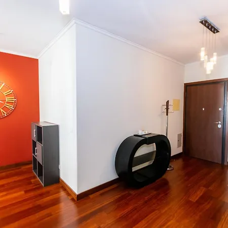 Sunscape - 2 Bdr, Avenida Infante, Front Of Savoy Palace *